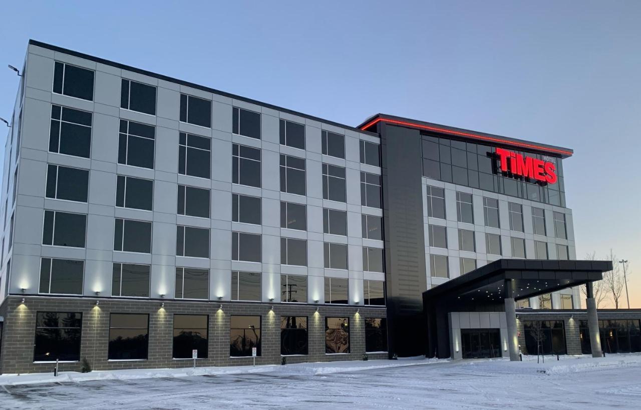 Grand Hotel Times Blainville-Mirabel Esterno foto