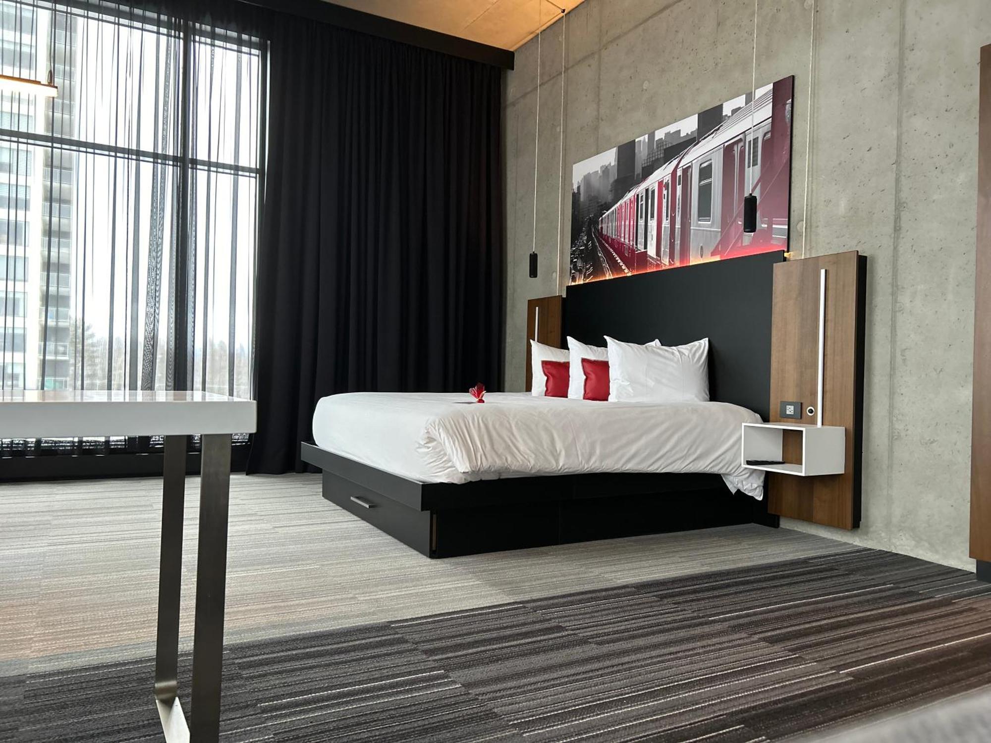 Grand Hotel Times Blainville-Mirabel Esterno foto