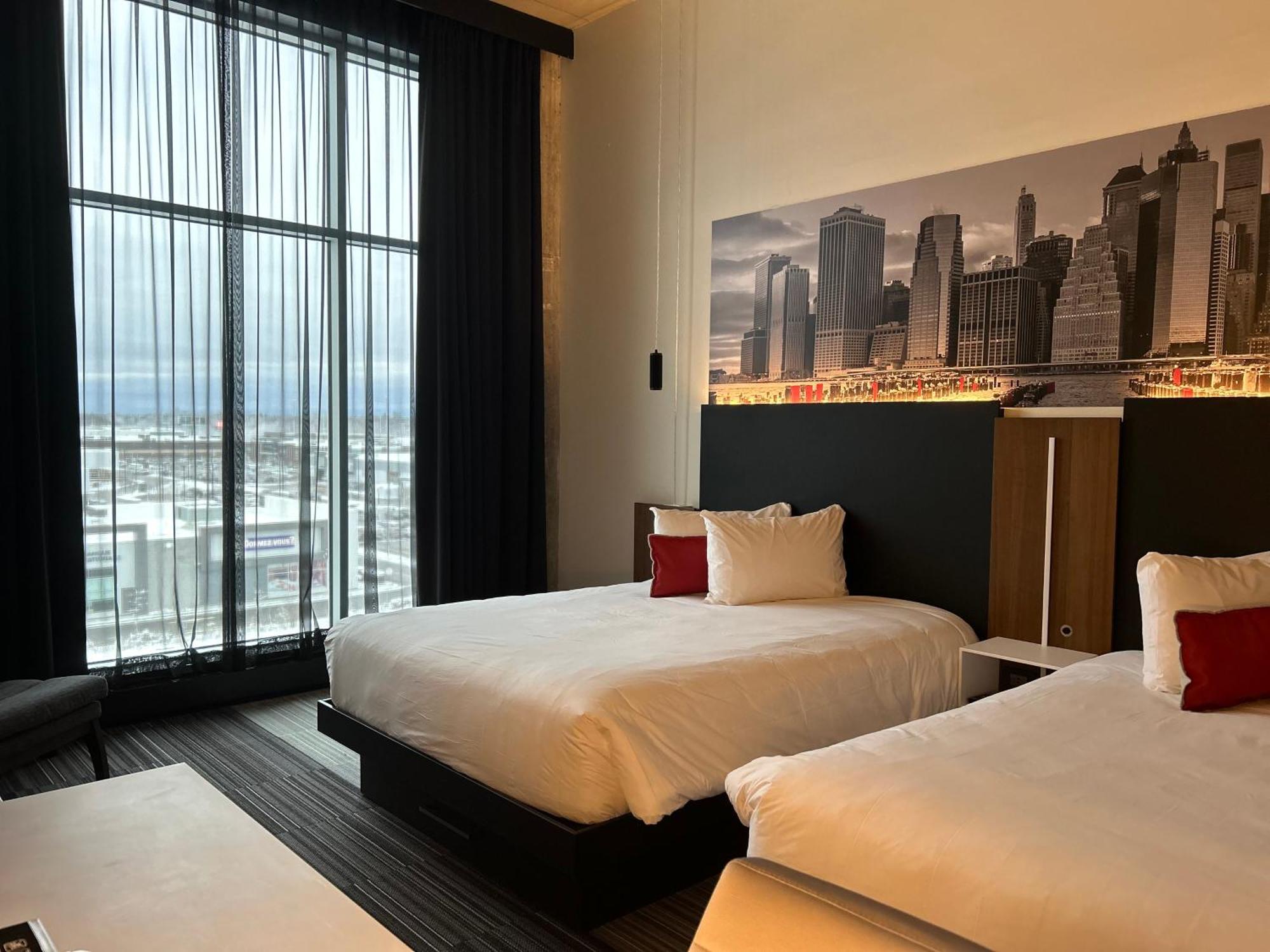 Grand Hotel Times Blainville-Mirabel Esterno foto