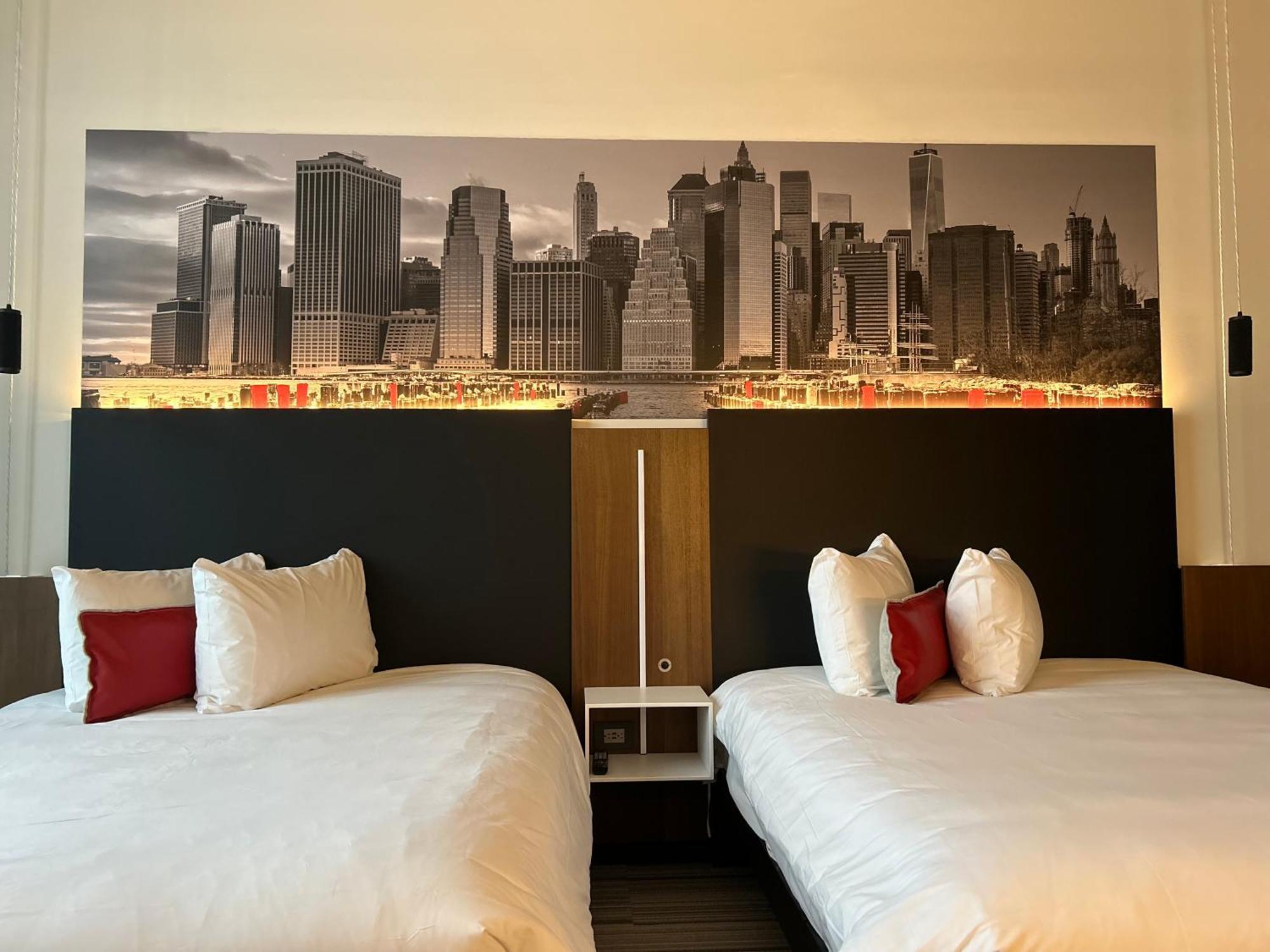 Grand Hotel Times Blainville-Mirabel Esterno foto