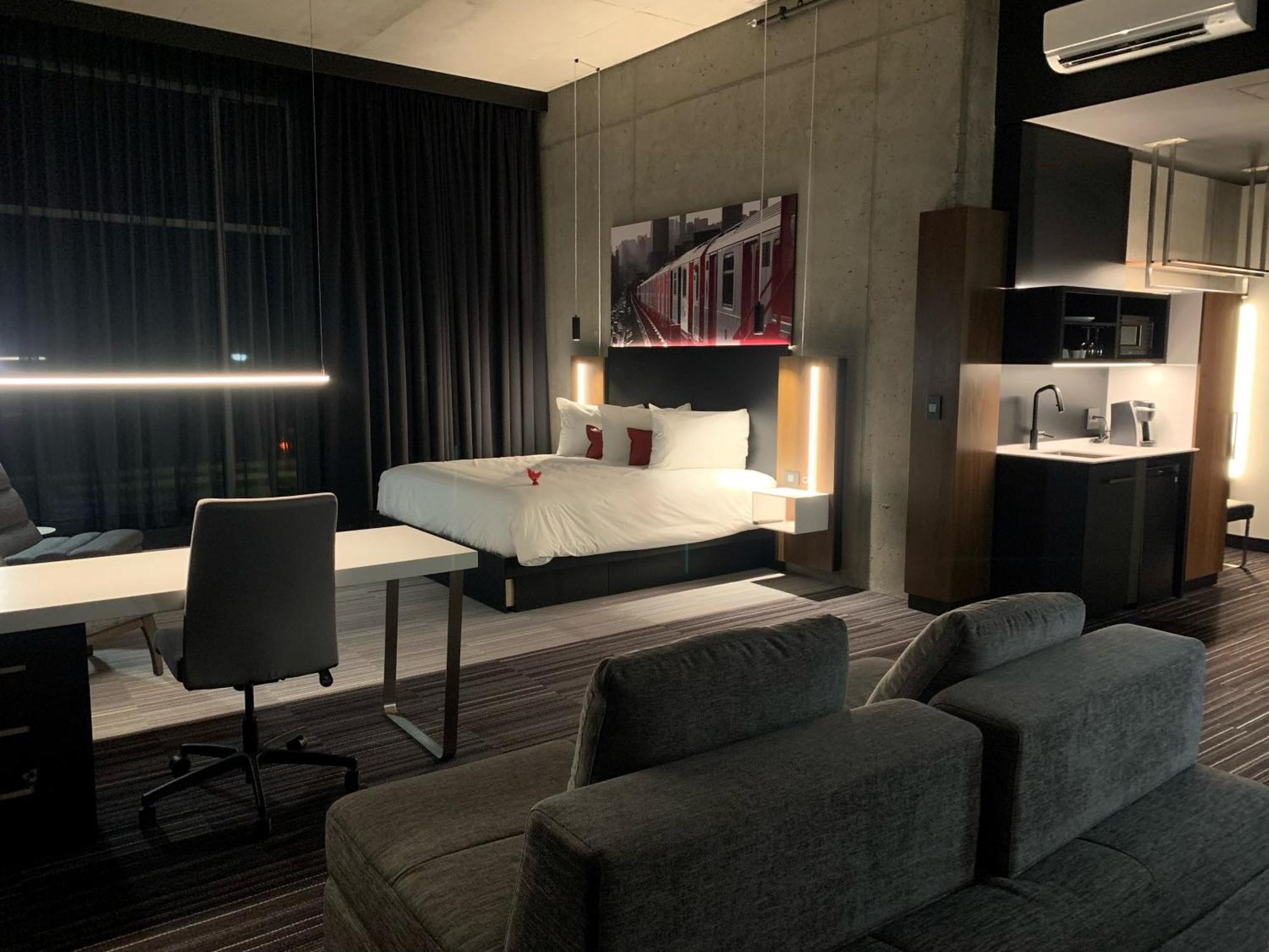 Grand Hotel Times Blainville-Mirabel Esterno foto